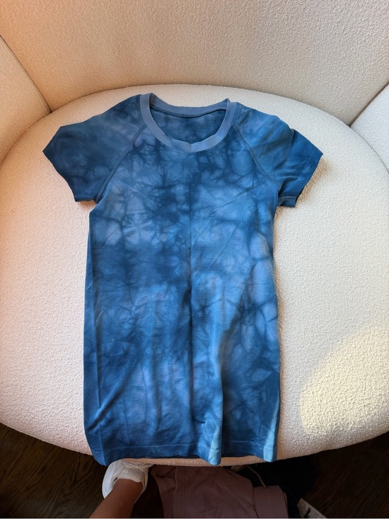 lululemon athletica Tops - Blue Tie-Dye Swiftly Top